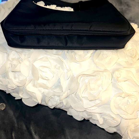 Prada mini - Picture 6 of 8